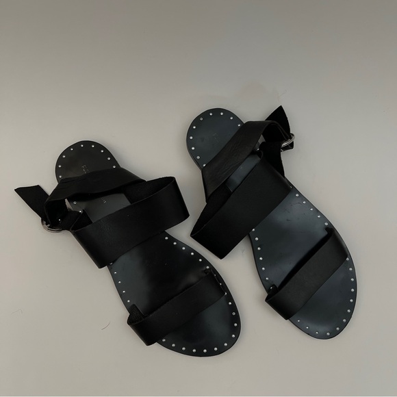 Black Sandals with Silver Hardware from Pull & Bear 🖤🐻 - Picture 9 of 9